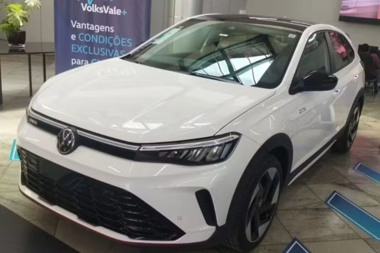 Volkswagen Nivus GTS é flagrado em concessionária e lançamento ocorre ainda em abril