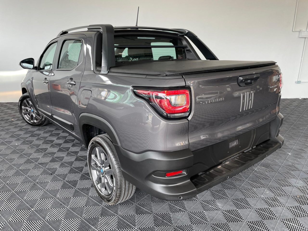 Fiat vende Strada Freedom em abril com desconto de até R$ 16.800