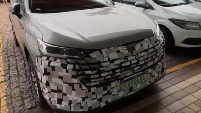 GWM Haval H6 2026 é flagrado no Brasil com visual reestilizado do exterior