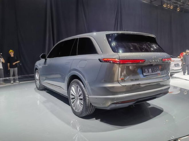 Onvo L90 é revelado com porta-malas dianteiro espaçoso no Salão do Automóvel de Xangai