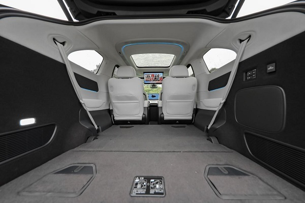 XPeng lança MPV elétrico X9 2025 com foco em conforto e tecnologia