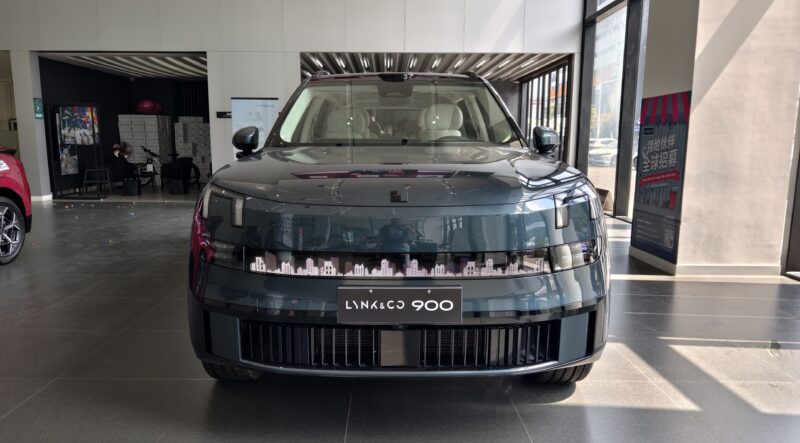 Lynk & Co 900 desafia rivais com design e tecnologia inovadores na China