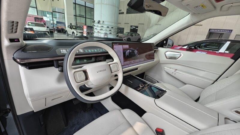 Lynk & Co 900 desafia rivais com design e tecnologia inovadores na China