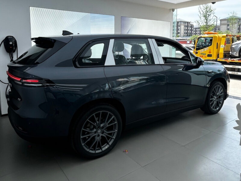 Leapmotor inicia pré-venda do C10 2026 com novidades em autonomia e potência