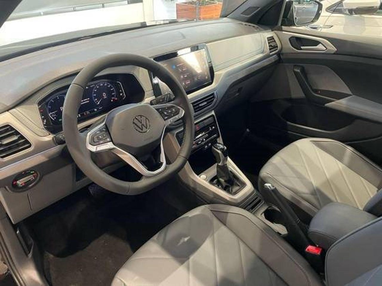 Volkswagen libera T-Cross Comfortline em abril com desconto de R$ 30,9 mil para PcD