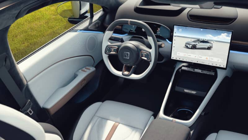 Zeekr 007 GT chega ao mercado chinês com autonomia de até 825 km