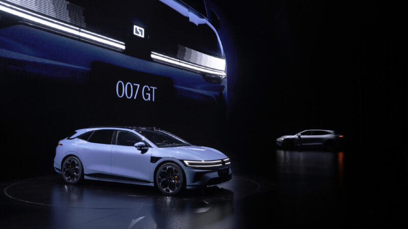 Zeekr 007 GT chega ao mercado chinês com autonomia de até 825 km