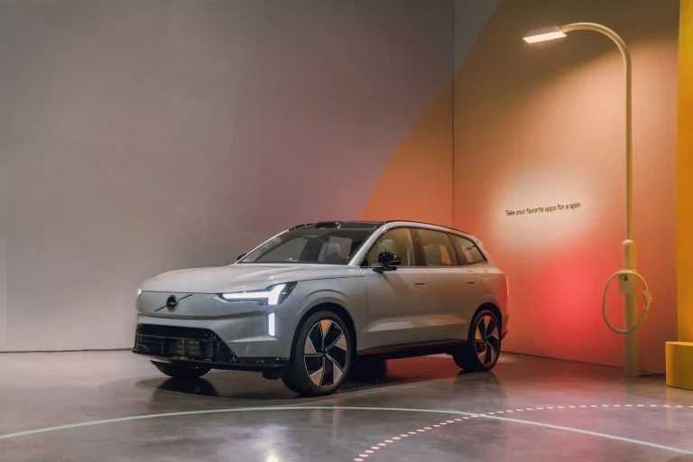 Volvo e Porsche anunciam cortes de cerca de 6.900 empregos em meio a desafios do mercado