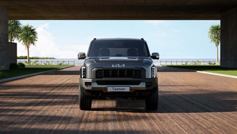 Kia Tasman é flagrada no Brasil sem camuflagem