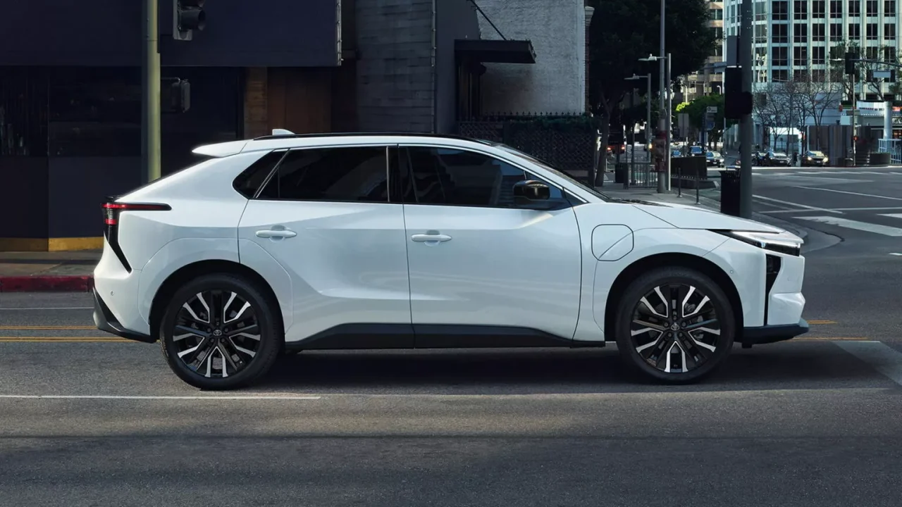 Toyota bZ 2026 estreia com potência significativamente maio