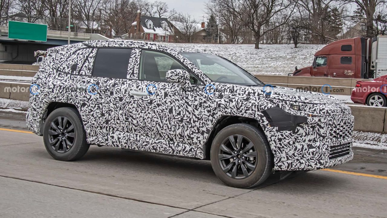 Nova geração do Toyota RAV4 Híbrido 2026 surge com design ousado