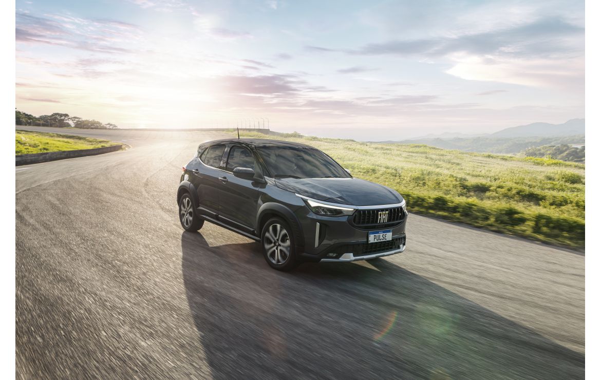 Fiat Pulse ganha teto solar na linha 2026 e mira o rival VW Tera