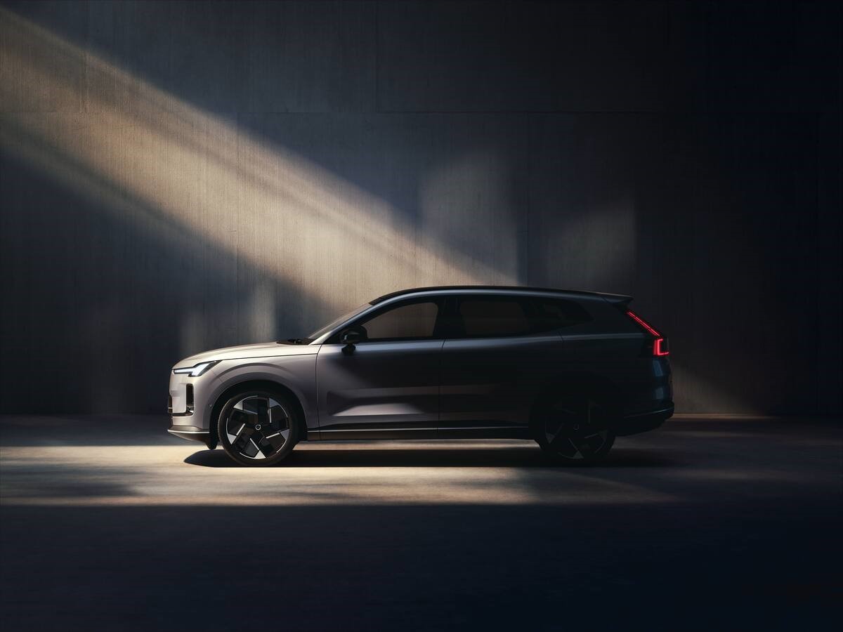 Volvo XC70 oferece até 200 km de autonomia em modo totalmente elétrico
