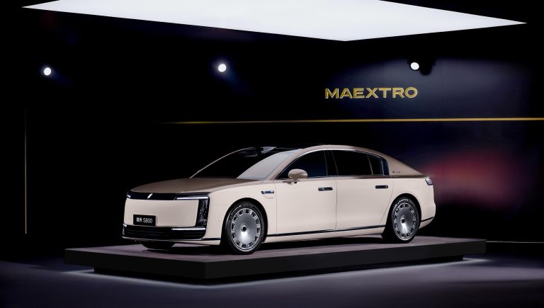 Maextro S800 chega ao mercado chinês com ambição de rivalizar com o Mercedes-Maybach