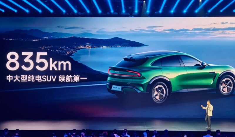 Xiaomi YU7 estreia na China para enfrentar o Tesla Model Y