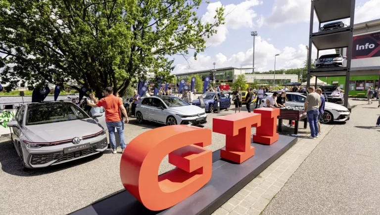 Volkswagen confirma Golf GTI e R elétricos de nova geração