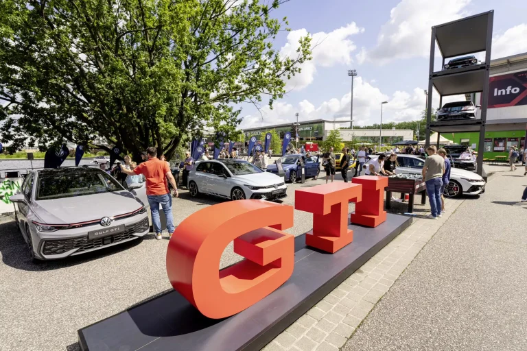 Volkswagen confirma Golf GTI e R elétricos de nova geração