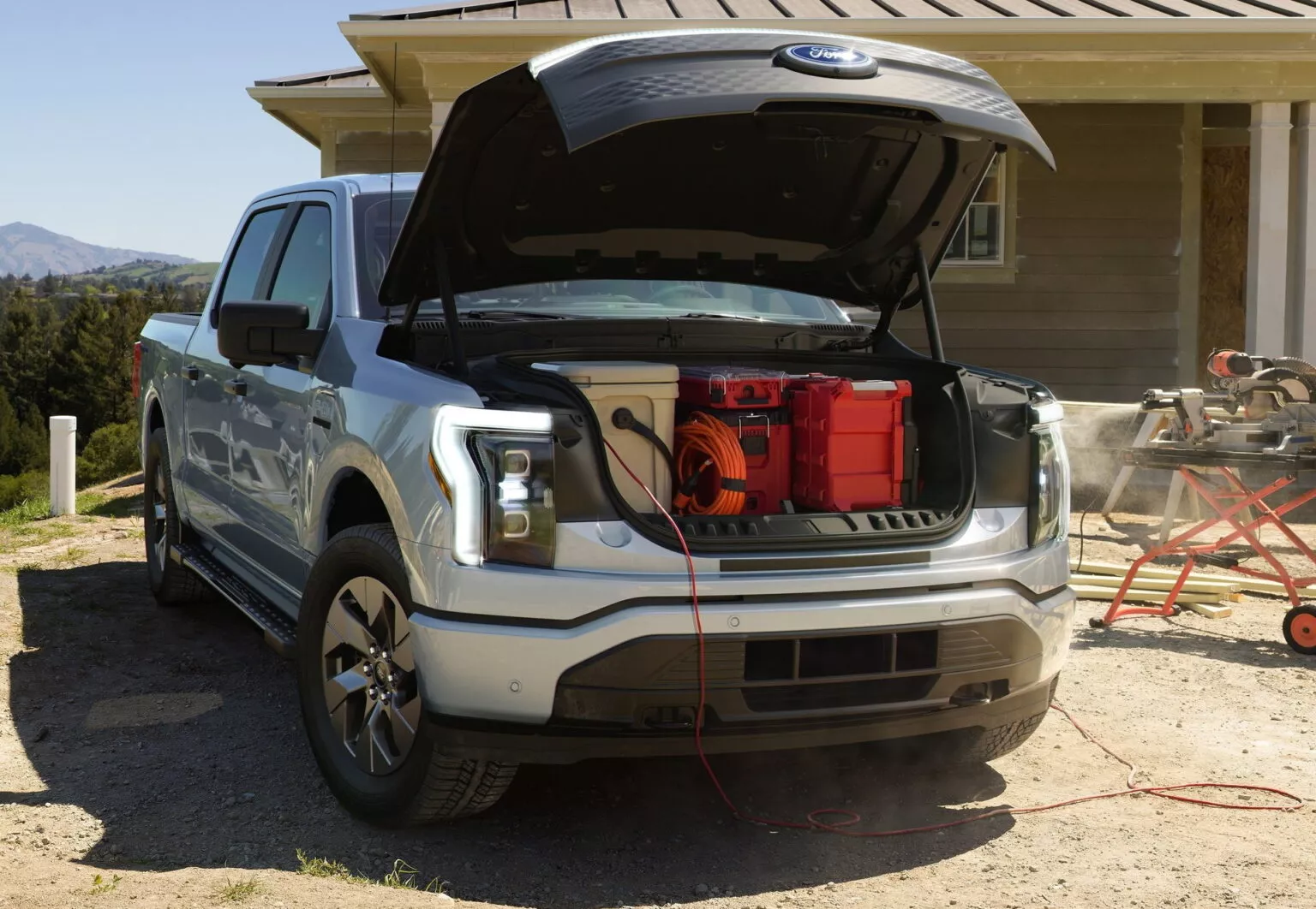 Ford faz recall de três F-150 Lightning por risco de incêndio