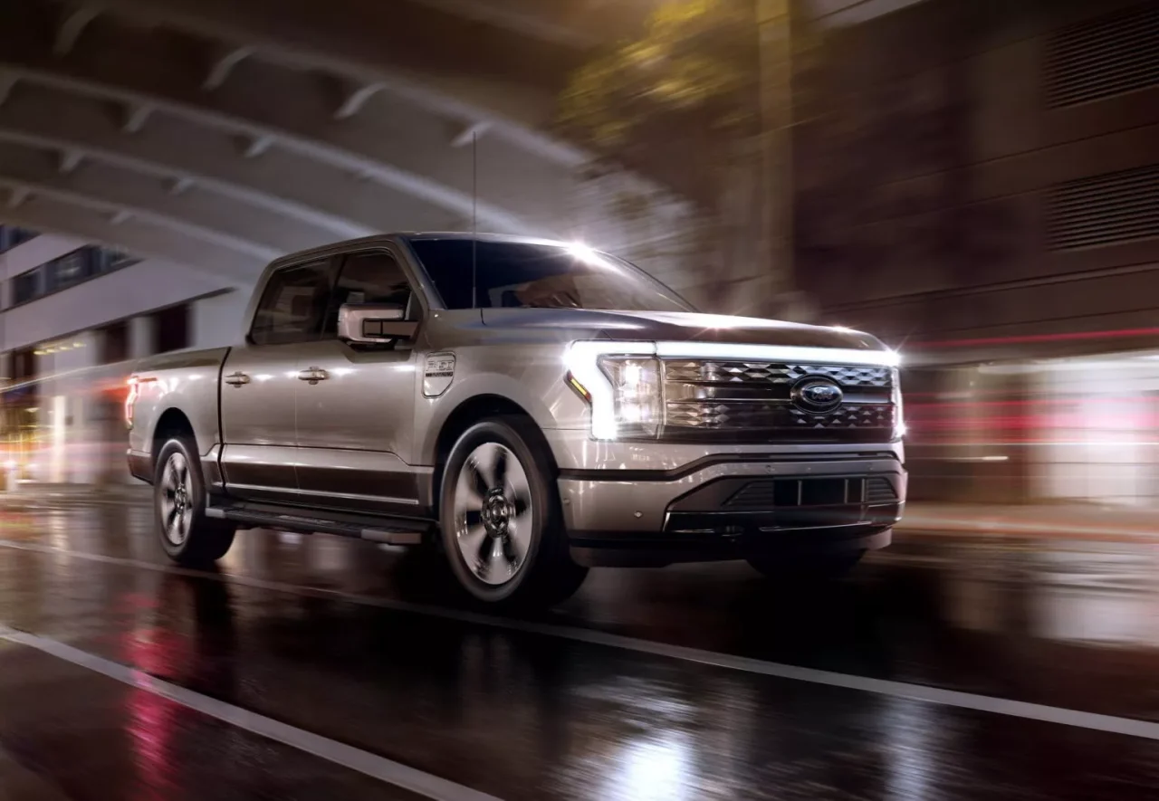Ford faz recall de três F-150 Lightning por risco de incêndio