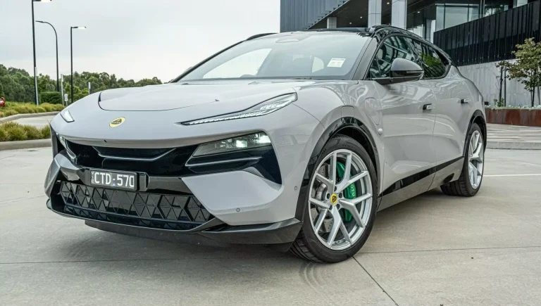 Representando uma nova fase para a marca, o Lotus Eletre se destaca pelo design arrojado e pelo interior luxuoso