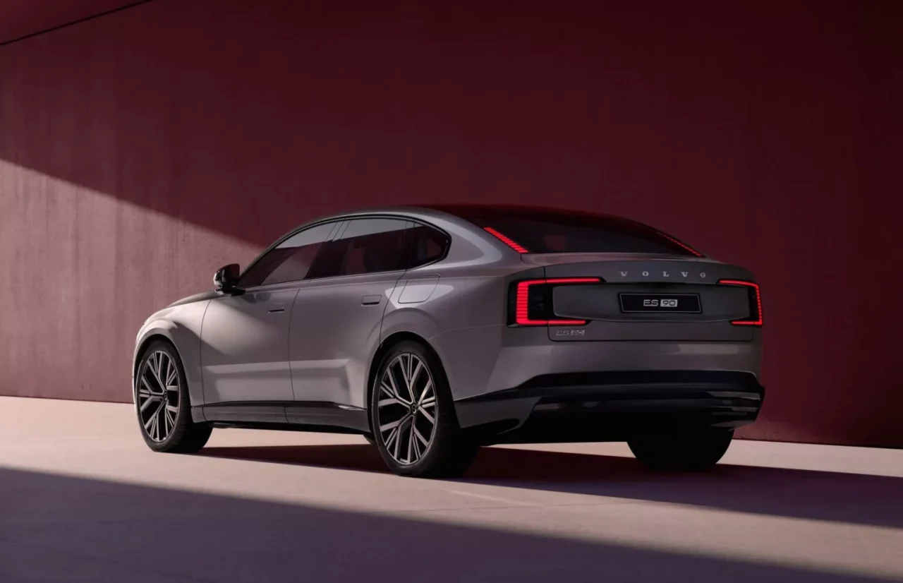 Volvo e Porsche anunciam cortes de cerca de 6.900 empregos em meio a desafios do mercado
