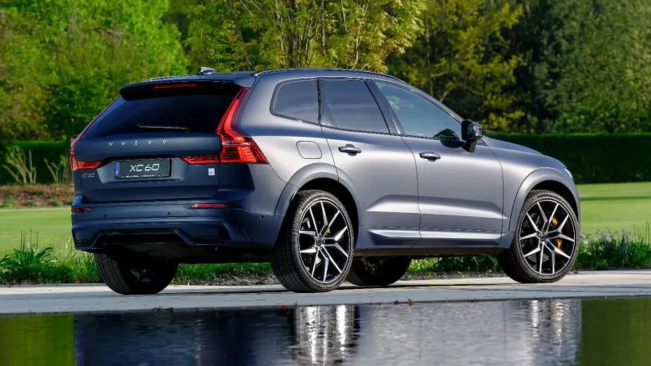 Volvo enfrenta ação judicial nos EUA devido a recall de híbridos plug-in