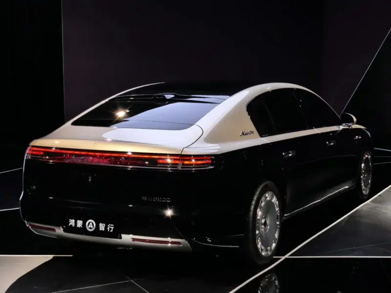 Maextro S800 chega ao mercado chinês com ambição de rivalizar com o Mercedes-Maybach