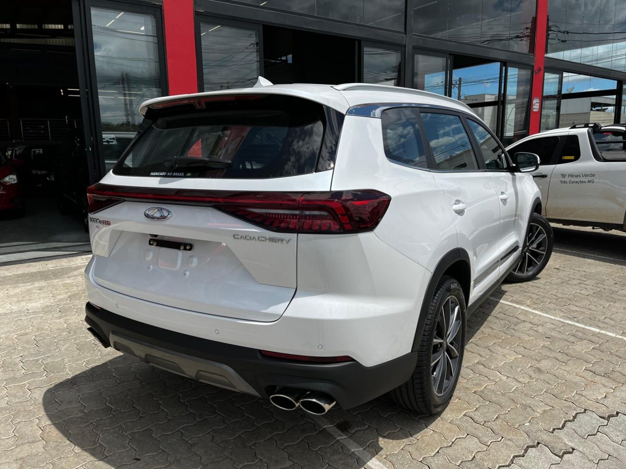 CAOA Chery Tiggo 8 supera vendas de SW4 e Commander em abril, com crescimento de 25%
