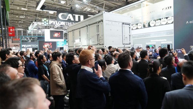 CATL lança sistema de armazenamento de energia Tener Stack com capacidade de 9 MWh