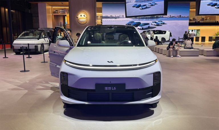 Li Auto L6 atualizado supera 10.000 entregas na China