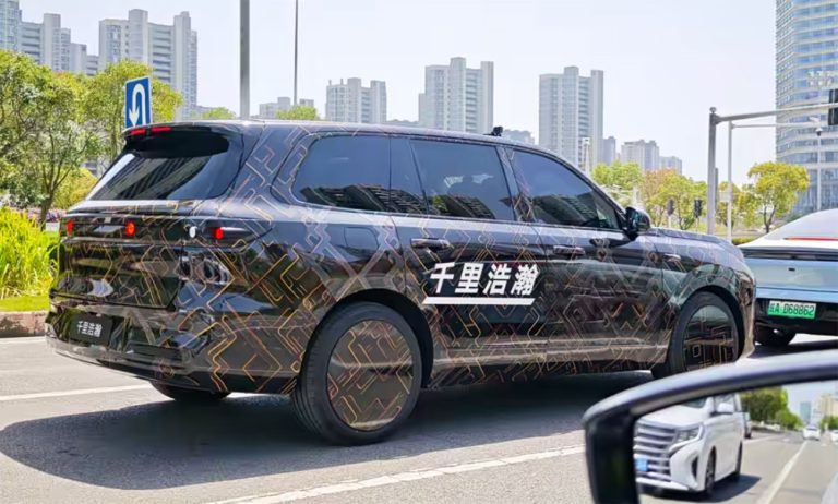 Geely Galaxy M9 estreia na China com capacidade para seis pessoas
