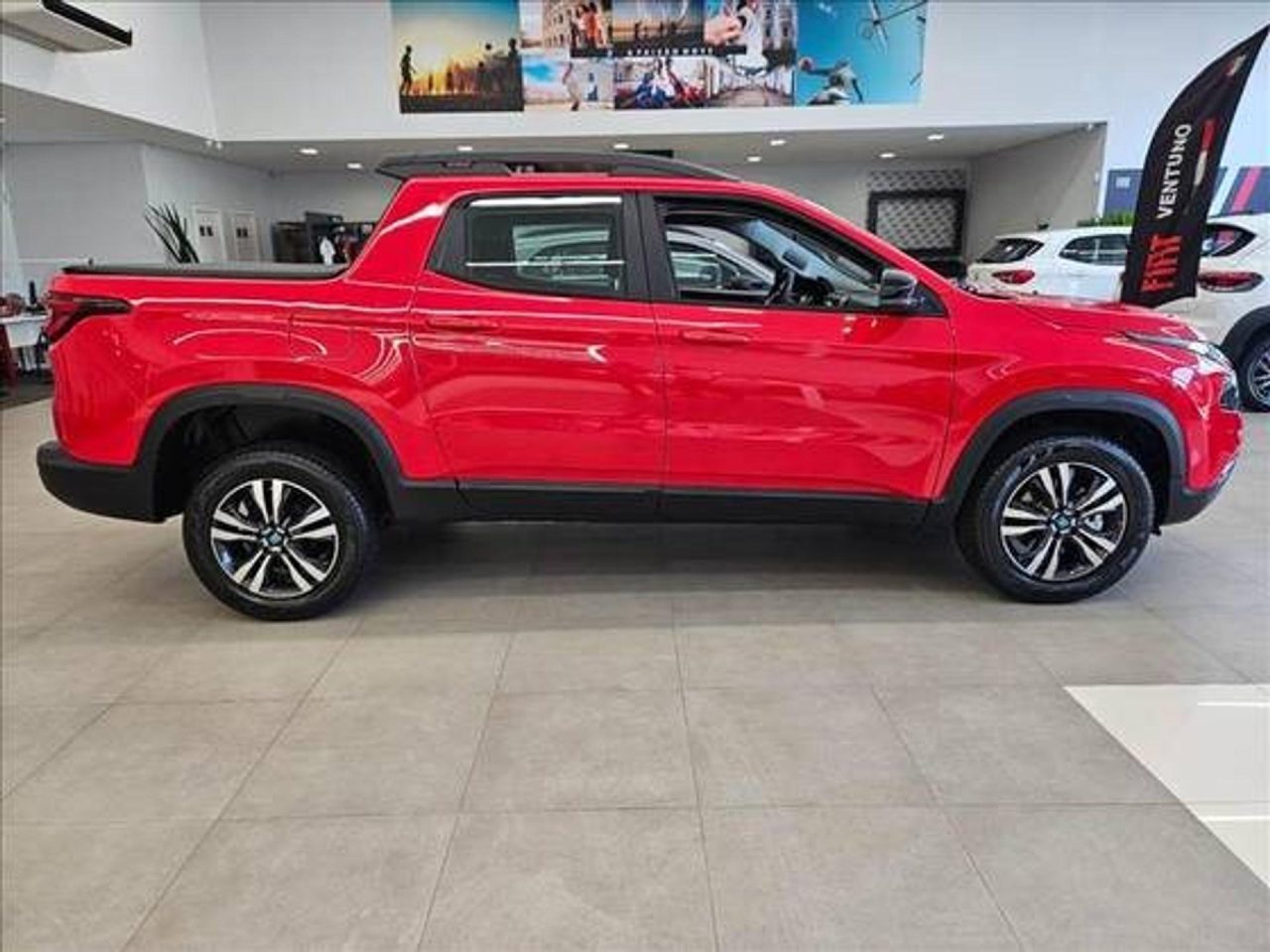 Fiat Toro tem alta de 24% nas vendas em abril e atinge recorde em 2025