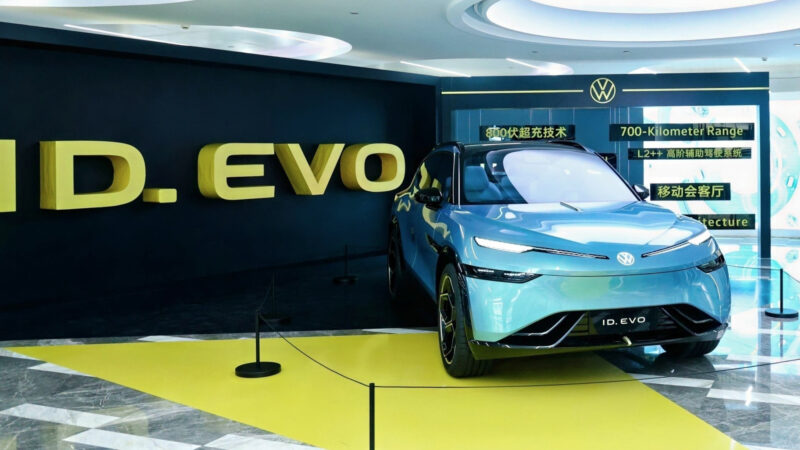 Volkswagen ID.Evo chega à China em 2026 para encarar os gigantes elétricos