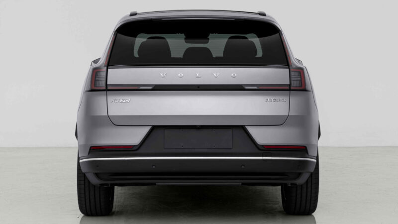 Volvo revive XC70 com design moderno e sistema híbrido plug-in inovador