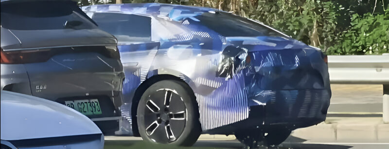 Novo BYD Seal 08 surge em testes com visual do conceito Ocean-S