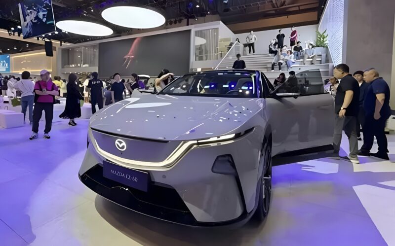 Mazda EZ-60 atrai jovens e conquista mais de 26 mil pré-encomendas na China