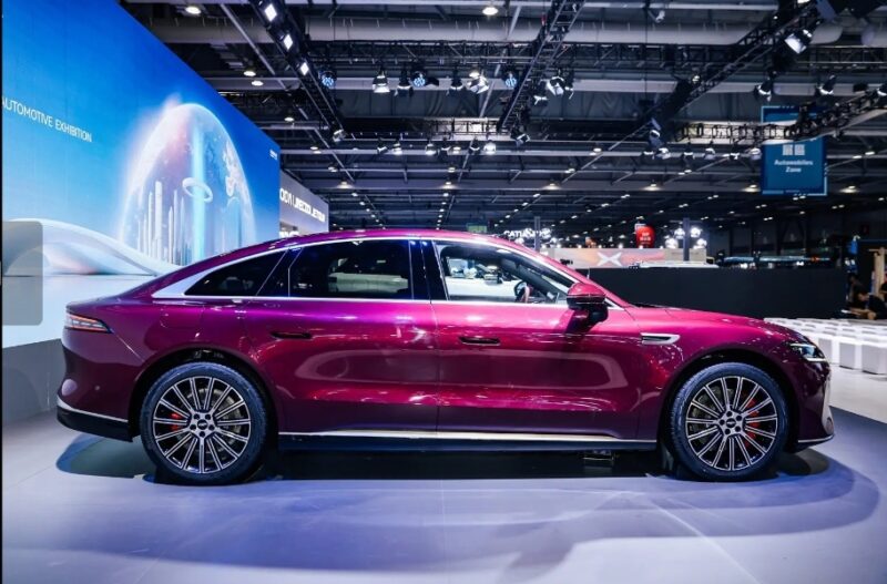 Chery lança pré-venda do Fulwin A9L, sedã híbrido que roda até 2.000 km
