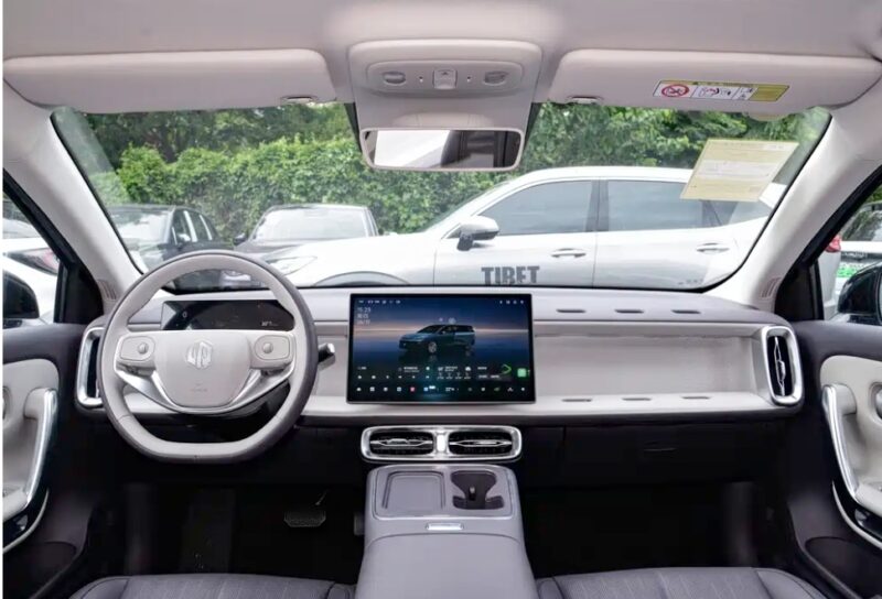 Leapmotor B01 estreia na China com até 650 km de autonomia