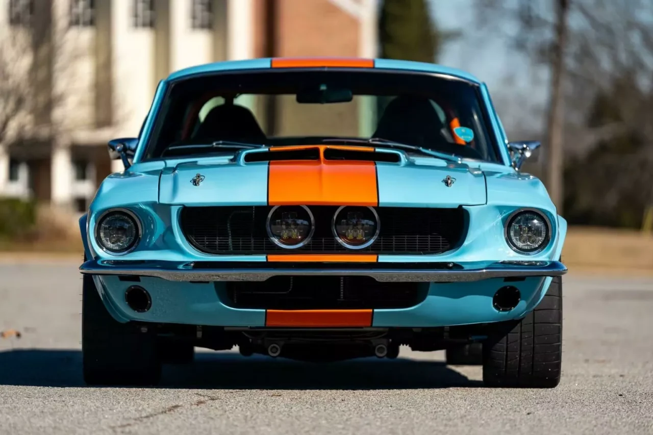 Ford Mustang Fastback 1968 repaginado com mais de 500 cv vai a leilão na Flórida