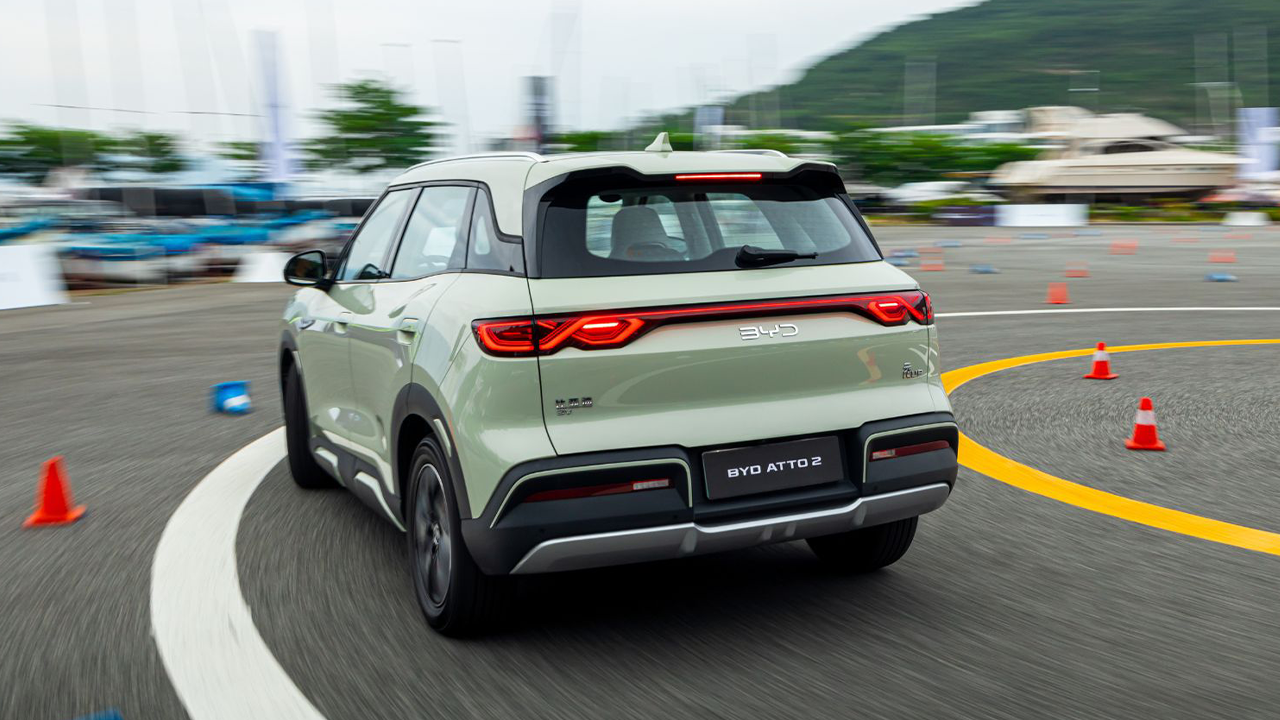 BYD expande linha na Austrália com Atto 2 e Sealion 8