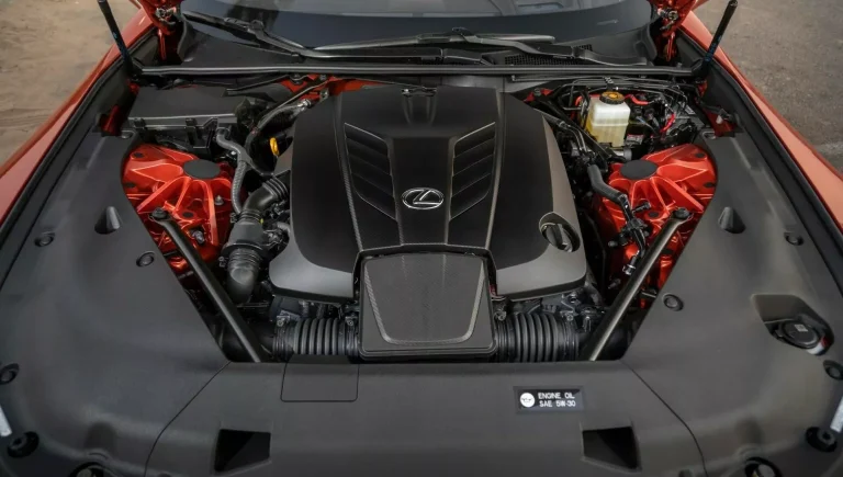 Lexus LC 500 se despede com edição especial Pinnacle no Japão