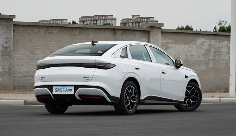 BYD Seal 06 EV estreia no Salão de Chongqing com nova plataforma e visual renovado