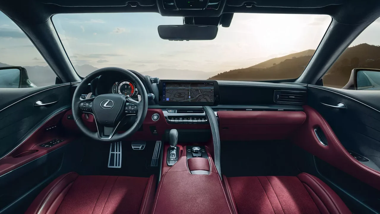 Lexus LC 500 se despede com edição especial Pinnacle no Japão