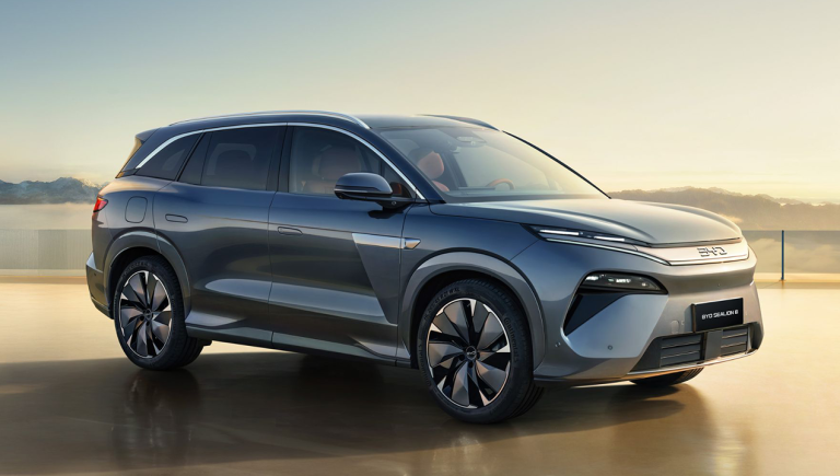 BYD expande linha na Austrália com Atto 2 e Sealion 8