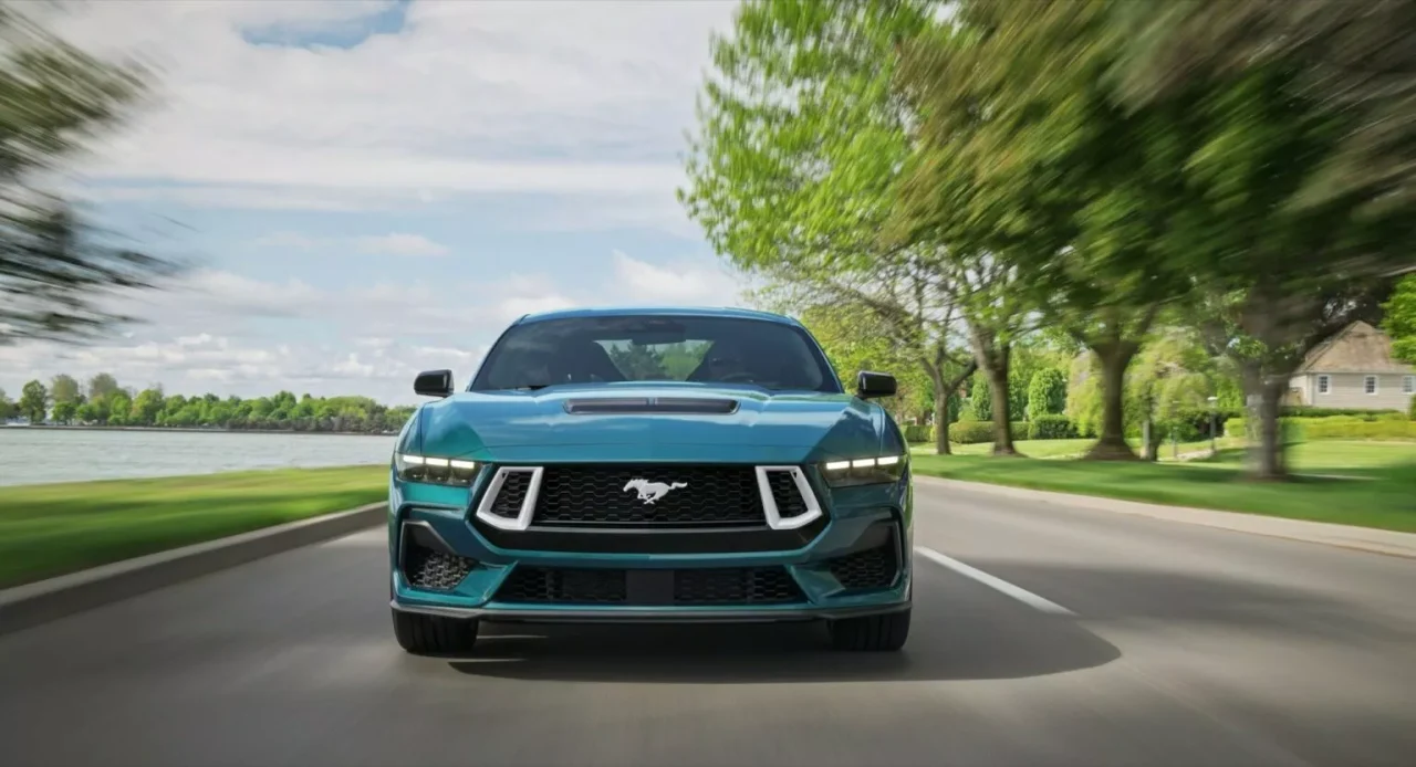 Ford revive estilo Fox Body no Mustang 2026 com pacote FX retrô