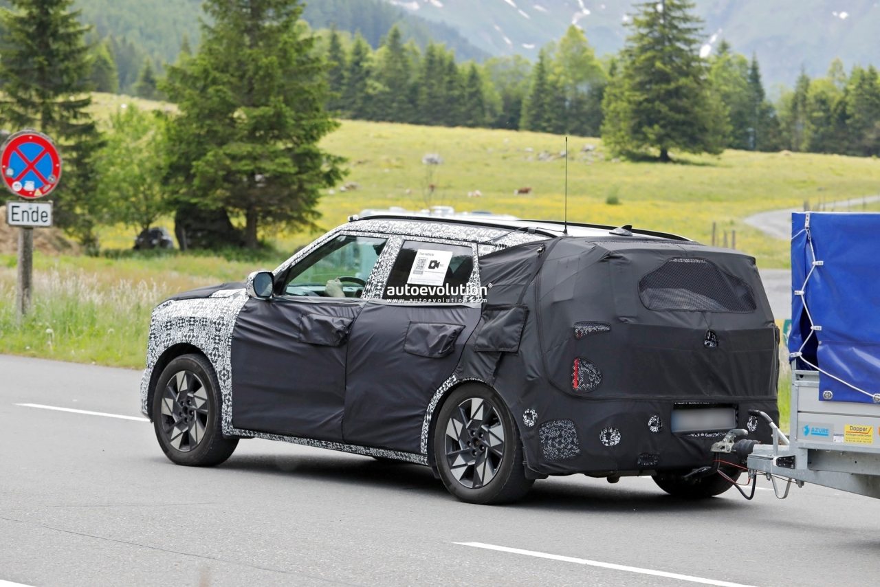 Nova geração do Kia Seltos 2027 aposta em design moderno e motor híbrido