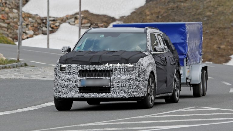 Nova geração do Kia Seltos 2027 aposta em design moderno e motor híbrido