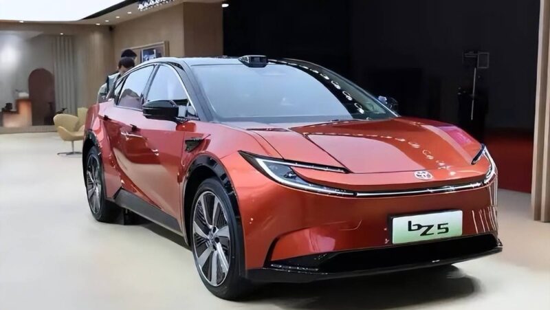 FAW-Toyota bZ5 chega em junho com tecnologia de baterias da BYD