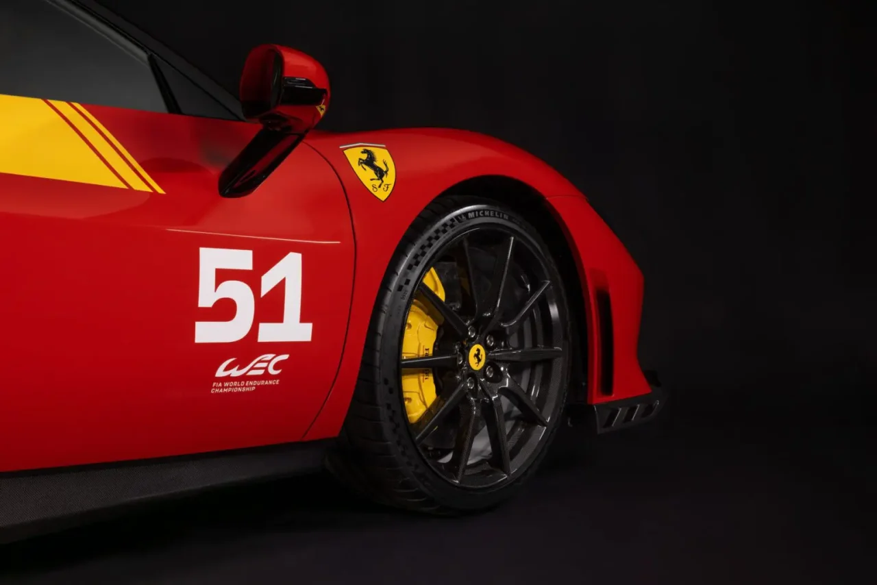 Ferrari apresenta edição exclusiva Piloti da 296 Speciale inspirada no 499P