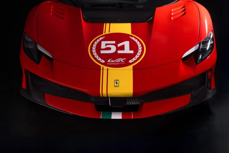 Ferrari apresenta edição exclusiva Piloti da 296 Speciale inspirada no 499P